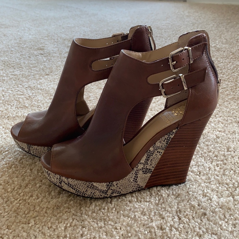 Vince Camuto snakeskin platform sandal